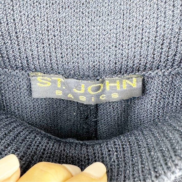 ✅ St. John BASICS Separates Full Cut Walking Shorts in Navy SIZE 10 WITH POCKETS - Picture 3 of 7